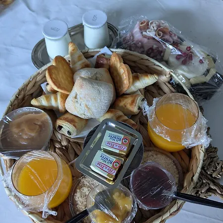 Souslavoute Bed & Breakfast *